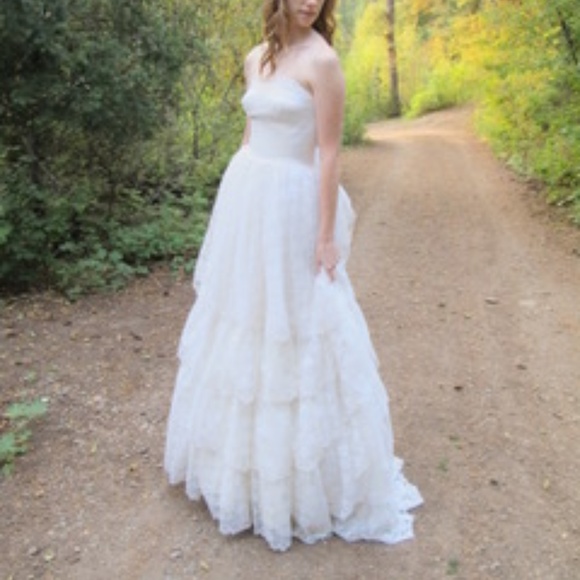 Wedding Dress - Picture 2 of 2